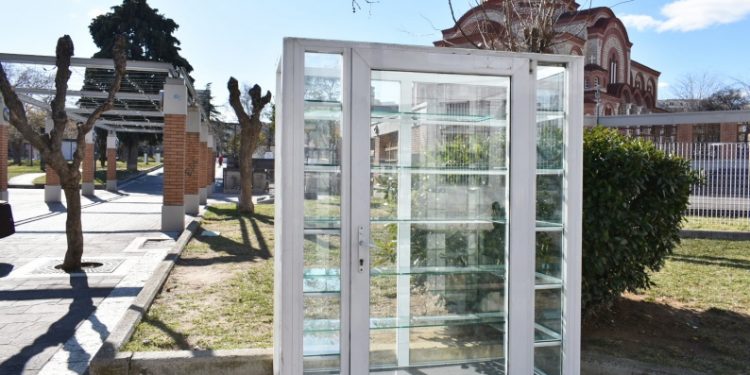 Η ΓΝΩΣΗ ΝΙΚΗΣΕ! Ο Μανώλης Φανουράκης επανέφερε τη ΦΩΛΙΑ ΒΙΒΛΙΟΥ στη θέση της!