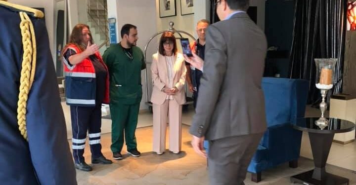 ΣΦΗΝΑΚΙΑ ΚΑΙ ΛΑΒΡΑΚΙΑ – Στο Elisso Xenia Hotel διανυκτέρευσε χθες η Πρόεδρο της Ελληνικής Δημοκρατίας