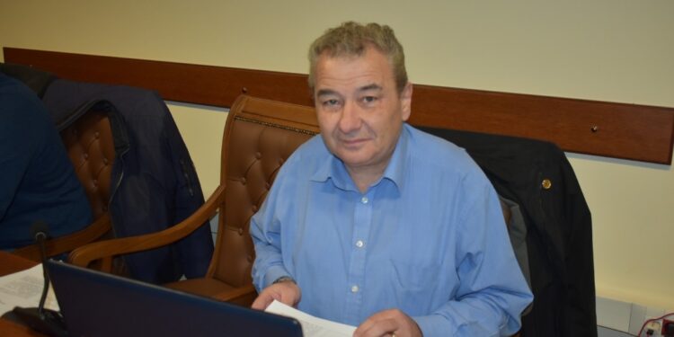 ΣΚΛΗΡΗ ΕΠΙΘΕΣΗ ΔΗΜΑΡΧΟΠΟΥΛΟΥ σε ΠΑΠΑΧΡΟΝΗ:  Είσαι «πολιτικό μαξιλαράκι» του Τσέπελη!
