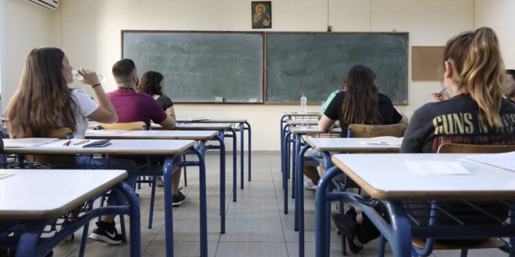 ΘΕΛΟΥΝ… «ΔΙΠΛΑΣΙΟΥΣ!» Τροπολογία από το ΚΙΝΑΛ για την εισαγωγή  των μουσουλμάνων στην ανώτατη εκπαίδευση