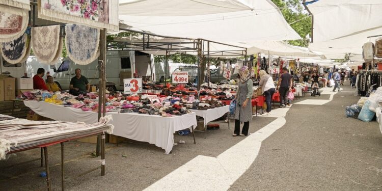 ΥΠΕΡ ΤΗΣ ΛΕΙΤΟΥΡΓΙΑΣ ΤΟΥ ΠΑΖΑΡΙΟΥ ΞΑΝΘΗΣ ΜΕΛΙΣΣΟΠΟΥΛΟΣ, ΛΥΡΑΤΖΗΣ ΚΑΙ Γ. ΧΑΤΖΗΘΕΟΔΩΡΟΥ ΑΛΛΑ ΜΕ ΑΥΣΤΗΡΟΥΣ ΥΓΙΕΙΟΝΟΜΙΚΟΥΣ ΚΑΝΟΝΕΣ   