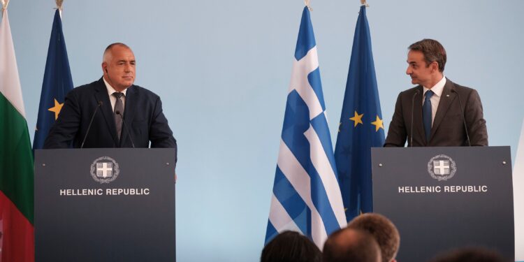 Μητσοτάκης και Μπορίσοφ υπέγραψαν  τη συμφωνία για το φυσικό αέριο Αλεξανδρούπολης