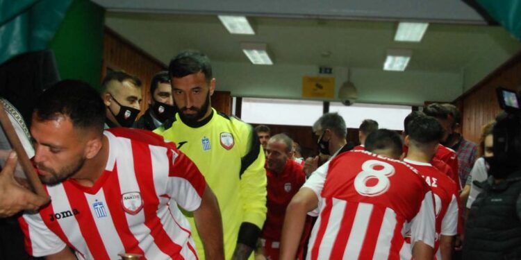 Έγινε ο αγιασμός και η επίσημη  φωτογράφηση του ΑΟΞ