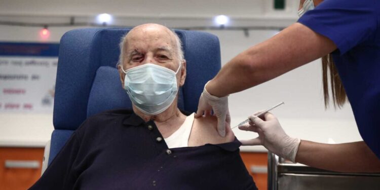  «Πάγωσε» η δήλωση του 88χρονου Μιχάλη Γιοβανίδη από την Ορεστιάδα: Εμβολιάστηκα στο Νοσοκομείο «Ευαγγελισμός» από…. βλακεία μου! Εγώ δεν το επεδίωξα!