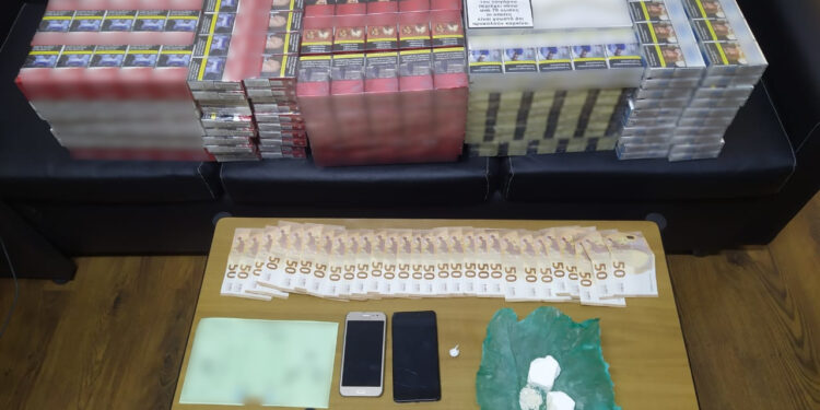 Αλεξανδρούπολη: Συνελήφθη ημεδαπός κατηγορούμενος για διακίνηση ναρκωτικών και κατοχή λαθραίων τσιγάρων  