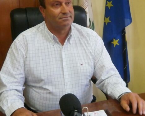 ΞΑΝΘΙΩΤΙΚΑ ΠΑΡΑΣΚΗΝΙΑ – Ο κόσμος πεινάει και στο Δήμο λιβανίζει ο ένας τον άλλον και γιορτάζουν όλοι μαζί τα γενέθλια του κυρίου Τσέπελη