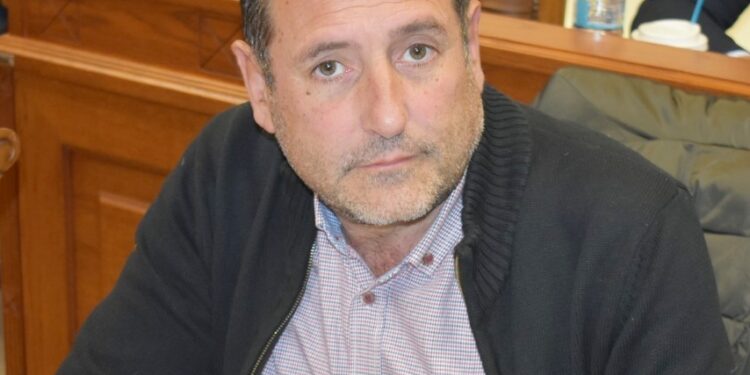 ΞΑΝΘΙΩΤΙΚΑ ΠΑΡΑΣΚΗΝΙΑ – Επιστολές διαμαρτυρίας από Φάνη Παπαδάκη και τους 3 της παράταξης Δημαρχόπουλου για τις δια περιφοράς συνεδριάσεις της ΔΕΥΑΞ