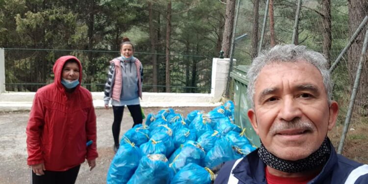 Murat Sebahattinoglu:  To να πετάς τα σκουπίδια σου  σου όπου νάναι, δεν είναι μαγκιά