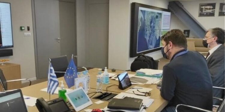 Σύσκεψη Χαρδαλιά – Τσιόδρα με τους 13 Περιφερειάρχες – Ενημερώθηκαν για τη διασπορά του ιού