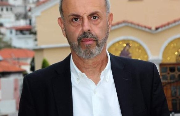 ΞΑΝΘΙΩΤΙΚΑ ΠΑΡΑΣΚΗΝΙΑ – Τελικά η παράταξη του κυρίου Λύρατζη θα αγοράσει το πανό για την Εθνική επέτειο της 25ης Μαρτίου ή θα τον… προλάβουν ο αντιδήμαρχος Πολιτισμού Μπεκίρογλου Σουά με τον κύριο Φανουράκη;