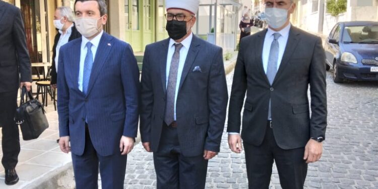 ΤΟΥ ΓΥΡΙΣΑΝ ΤΗΝ ΠΛΑΤΗ!  Η μειονότητα αδιαφόρησε για την επίσκεψη του Τούρκου Υφυπουργού Γιαβούζ Σελίμ Κιράν!