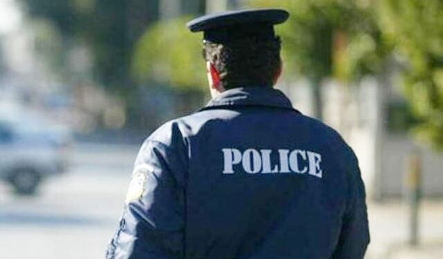 Σσσσ….Ψίθυροι – Αλεξανδρούπολη: Αλλοδαπός διακινητής στρίμωξε σε ΙΧΕ αυτοκίνητο 8 παράνομους μετανάστες