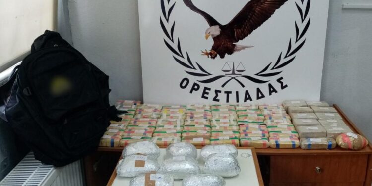 21,5 κιλά ηρωίνης κατασχέθηκαν κατά τη διάρκεια οργανωμένης αστυνομικής επιχείρησης στον Έβρο