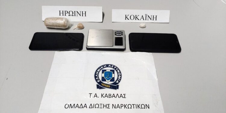 Συνελήφθησαν κατά τη διάρκεια συντονισμένης αστυνομικής επιχείρησης 2 ημεδαποί για διακίνηση ναρκωτικών στην Καβάλα