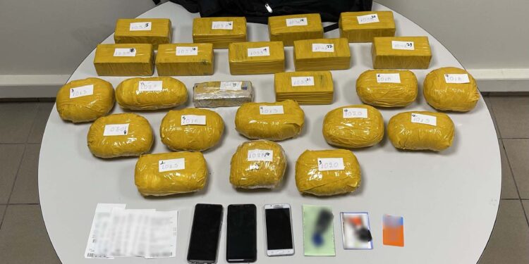 Περισσότερα από 23 κιλά ηρωίνης κατασχέθηκαν από αστυνομικούς της Διεύθυνσης Ασφάλειας Θεσσαλονίκης