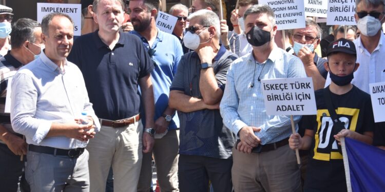 Με μεταφερόμενους “Τουρκόφρονες” από τη Ροδόπη η κινητοποίηση στη Ξάνθη για τον Άρειο Πάγο!