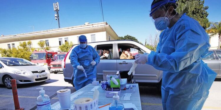 Τζανάκης: Θα έχουμε 4.000 κρούσματα την ημέρα τον Αύγουστο