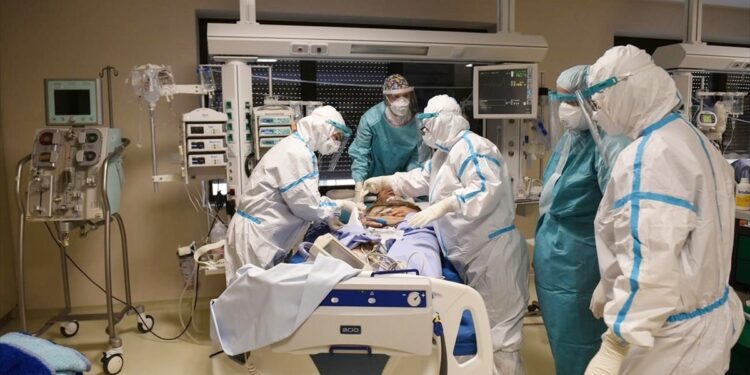 ΠΟΛΙΤΙΚΟ ΚΟΥΣ ΚΟΥΣ – Κινητοποίηση στην είσοδο του Νοσοκομείου Ξάνθης πραγματοποίησε το Σωματείο Εργαζομένων κατά του υποχρεωτικού εμβολιασμού