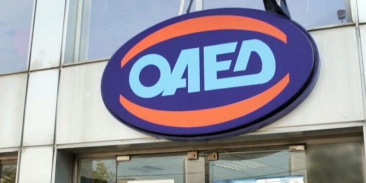 Σσσσσ….Ψίθυροι – Αυτοκίνητο πέφτει πάνω σε πεζό στο λιμάνι της Αλεξανδρούπολης
