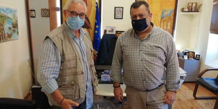 Η καταγραφή των υδρογεωτρήσεων και η αξιοποίηση της γεωθερμίας στη συνάντηση κλιμακίου της Ε.Α.Γ.Μ.Ε με το Δήμαρχο Σαμοθράκης