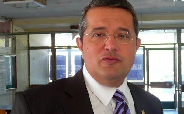 Δ.Π.Θ.: Νέα διάκριση για τον καθηγητή Λαογραφίας Μανόλη Βαρβούνη
