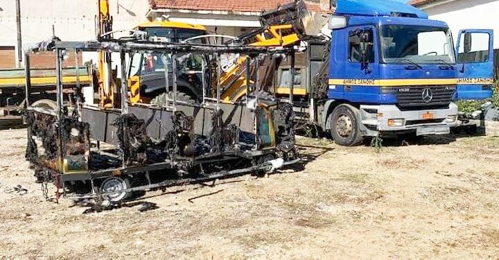 «ΚΑΗΚΑΝ» ΤΑ ΔΥΟ ΤΡΑΙΝΑΚΙΑ  του Δήμου Ξάνθης, συνολικής  αγοράς 300.000 ευρώ περίπου!
