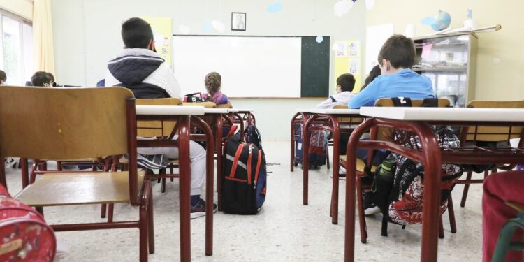 ΑΜΘ: Συνολικά 25 μαθητές εκτός  εκπαίδευσης λόγω αρνητών γονέων