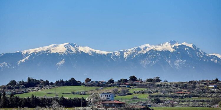 Kαιρός: Παραμονή Πρωτοχρονιάς με άνοδο θερμοκρασίας – Πού θα σημειωθούν βροχές