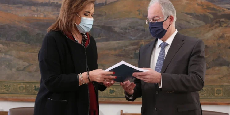 Η ΝΤΟΡΑ ΠΑΡΕΔΩΣΕ ΤΟ ΠΟΡΙΣΜΑ της Διακομματικής Επιτροπής για τη Θράκη.  Ότι περιλαμβάνει είναι υλοποιήσιμο!