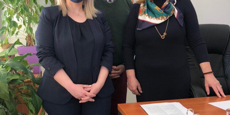 ΕΙΔΙΚΟΤΗΤΑ ΤΟΥΡΙΣΤΙΚΩΝ ΞΕΝΑΓΩΝ σε Σχολές ΟΑΕΔ Ξάνθης-Ροδόπης ζητάνε Τσιακίρογλου και Βαφειάδης!
