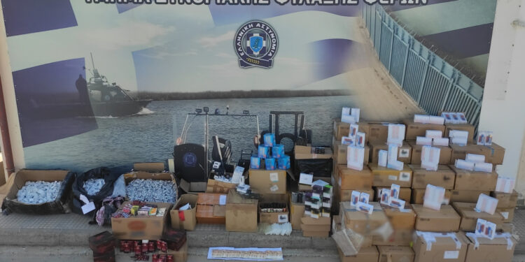 Καβάλα: Συνελήφθησαν 2 άτομα για λαθρεμπορία φαρμακευτικών σκευασμάτων και διαφόρων  προϊόντων ηλεκτρονικού καπνίσματος και εξαρτημάτων κινητών τηλεφώνων