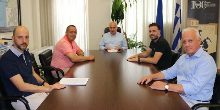 Δημοσκόπηση- Ανατολική Μακεδονία Θράκη:  29% ΜΟΛΙΣ …οι θετικές απόψεις! «Κακά τα νέα» για τον Περιφερειάρχη  ΑΜΘ Χρήστο Μέτιο, χαμηλές πτήσεις!