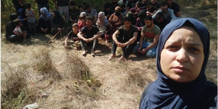 Εντοπίστηκαν 38 πρόσφυγες σε ελληνικό έδαφος στον Έβρο, μεταφέρονται σε ασφαλές σημείο, τι λέει η αστυνομία.