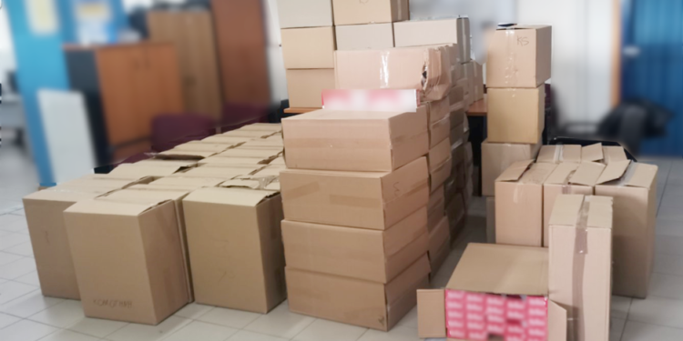 Συνελήφθη ημεδαπός στην Κομοτηνή με 34.500 πακέτα λαθραίων τσιγάρων και 15 κιλά λαθραίου καπνού