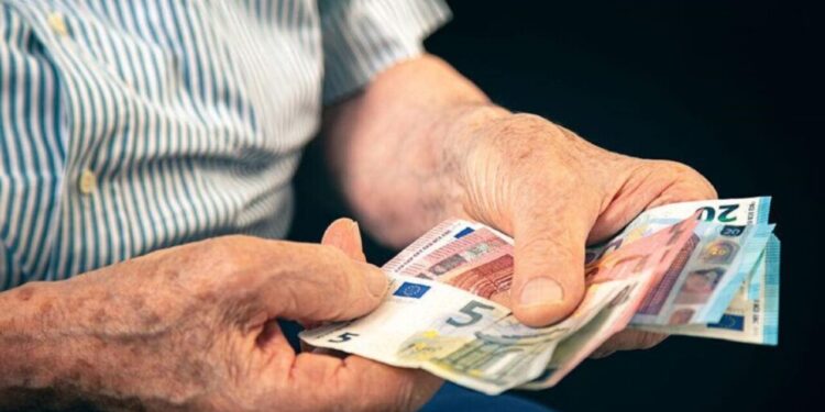 Σσσσ……Ψίθυροι – Κυκλοφορούσαν στην Εθνική οδό Αλεξανδρούπολη-Κήπων με ΙΧΕ που είχε πλαστές πινακίδες