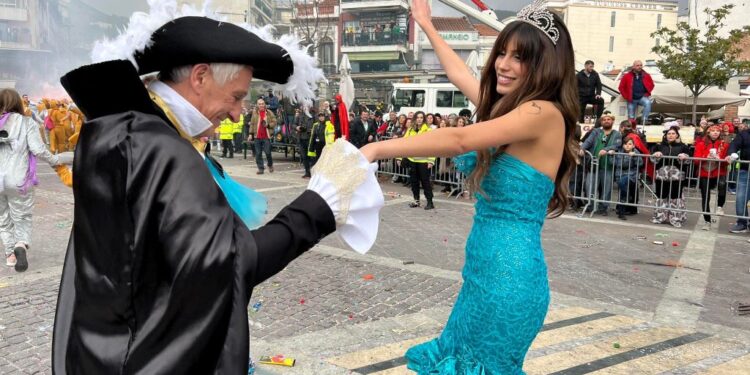 Επιτέλους Καρναβάλι Ξάνθης ξανά!!! Ο Δήμαρχος Ξάνθης Μανώλης Τσέπελης “χόρεψε” και με την Βασίλισσα!