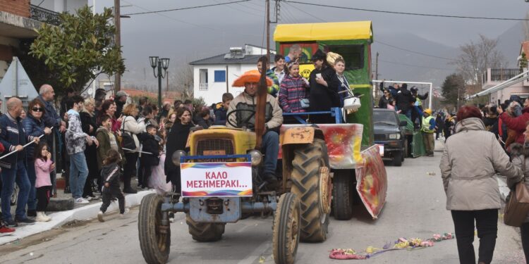 ΜΕΓΑΛΗ ΕΠΙΤΥΧΙΑ ΣΤΟ ΚΑΡΝΑΒΑΛΙ ΤΟΥ ΠΟΛΥΣΙΤΟΥ ΓΙΑ ΤΗΝ Κ. ΔΕΥΤΕΡΑ- MATINA ΠΑΓΩΝΗ ΝΤΥΘΗΚΕ Η ΠΡΟΕΔΡΟΣ ΤΗΣ ΔΕΥΑ ΑΒΔΗΡΩΝ ΝΤΙΝΑ ΖΟΥΡΝΑΤΖΙΔΟΥ