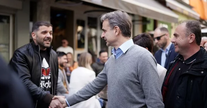 Μητσοτάκης από Γρεβενά: Θα πάμε μπροστά ή θα γυρίσουμε πίσω σε υπερφορολόγηση της μεσαίας τάξης;