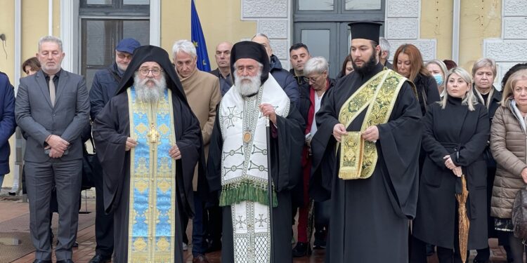 Τρισάγιο του Παντελεήμονα για τα θύματα των Τεμπών,  με έντονη την απουσία της Αντιπεριφέρειας Ξάνθης