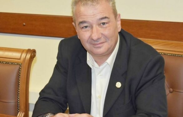 Πάλι υποψήφιος Δήμαρχος ο Μπάμπης σε “συνεννόηση” με Τσέπελη, για να μη βγει με την “πρώτη” Κυριακή ο Στράτος Κοντός!
