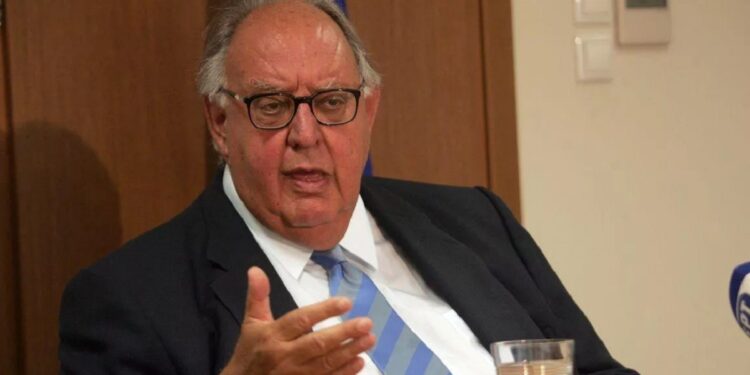 Εφυγε σήμερα από τη ζωή ο Θεόδωρος Πάγκαλος σε ηλικία 84 ετών. Τι λέει η οικογένειά του