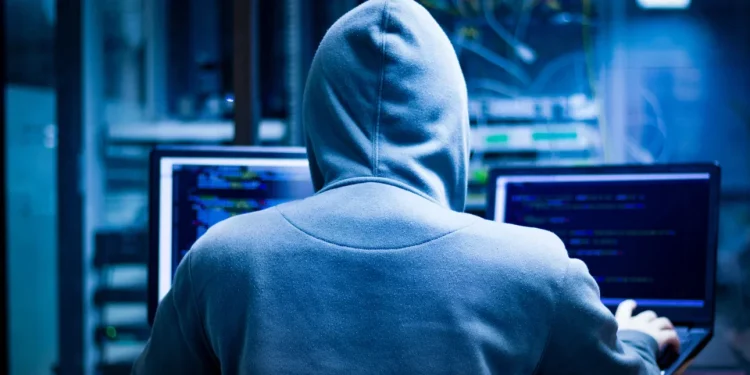 «Έχασα 80.000 ευρώ εν ριπή οφθαλμού»: Με ψεύτικα SMS οι υπάλληλοι-μαϊμού άρπαζαν χρήματα -Η περιγραφή θύματος