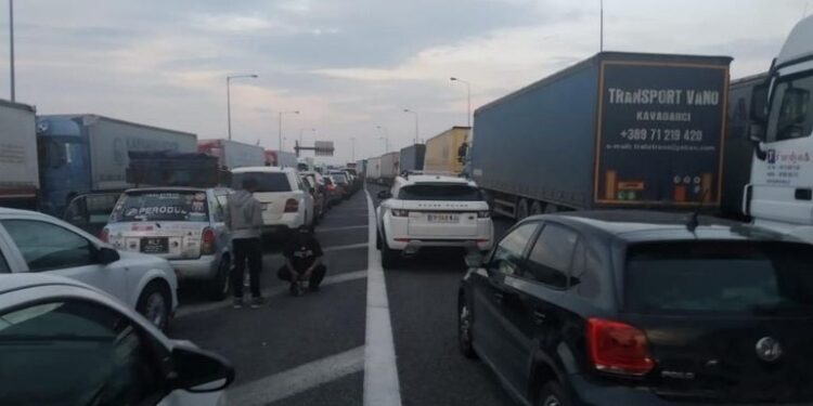 Πάνω από τριάντα έξι τόνοι ακατάλληλων προϊόντων εντοπίστηκαν στο Τελωνείο των Κήπων