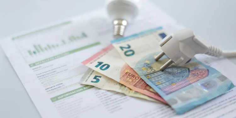 Λογαριασμοί ρεύματος: Αυτές είναι οι επιδοτήσεις για τον Αύγουστο -Αναλυτικά τι ισχύει