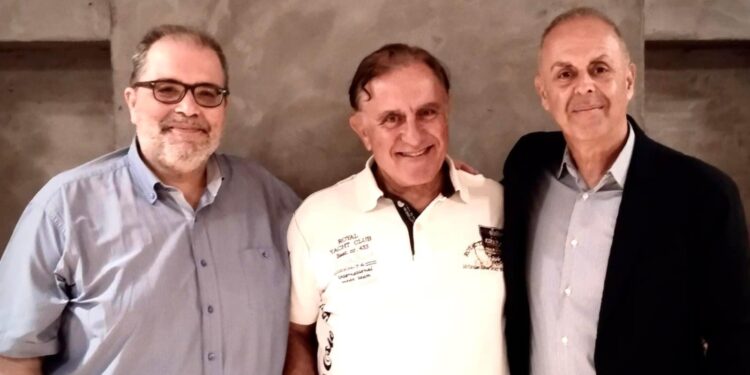 ΚΑΙ Ο ΔΗΜΗΤΡΗΣ ΠΕΤΡΟΠΟΥΛΟΣ ΥΠΟΨΗΦΙΟΣ ΜΕ ΤΟΥΣ «ΜΠΡΟΣΤΑ» ΚΑΙ ΤΟΝ ΣΑΒΒΑ ΜΕΛΙΣΣΟΠΟΥΛΟ