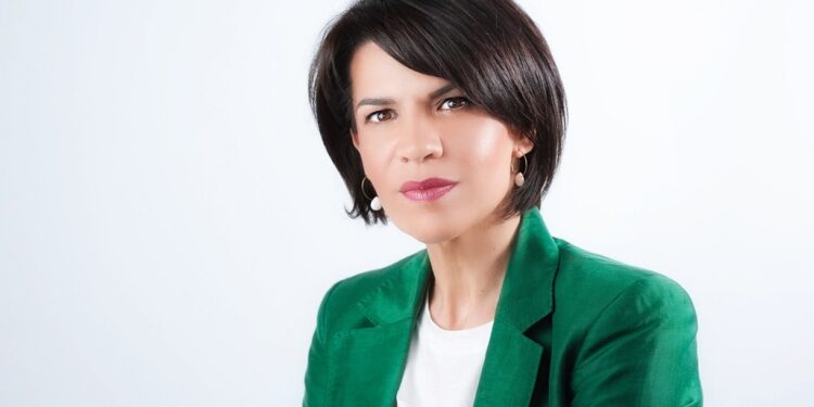 Πρόταση σε Τάνια Ελευθεριάδου να είναι υποψήφια Περιφερειάρχης του ΣΥΡΙΖΑ στην Περιφέρεια ΑΜΘ αλλά η ίδια αρνήθηκε.