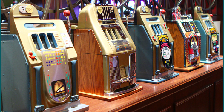 Σύλληψη τριών ημεδαπών στη  Δράμα για “φρουτάκια” και παράνομο τζόγο.