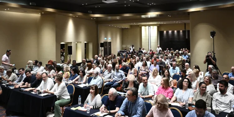 ΣΥΡΙΖΑ: Εκλογή νέου προέδρου 10 και 16 Σεπτεμβρίου -Ένταση στην ΚΕ στην ψηφοφορία για τον οδικό χάρτη