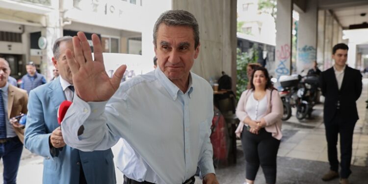 Εγκατέλειψε το ΠΑΣΟΚ ο Ανδρέας Λοβέρδος –Καλά να πάθεις Ανδρουλάκη αφού δεν τον είχες «διώξει» από τη πρώτη στιγμή!