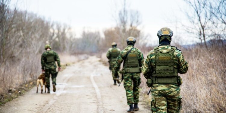 Πανελλήνια Ομοσπονδία Συνοριοφυλάκων:  Χάνουμε τη μάχη με τους διακινητές, μας  δίνουν εντολές να μην τους καταδιώκουμε!